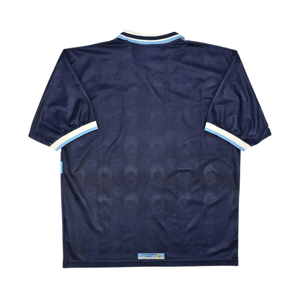 199901-argentina-away-football