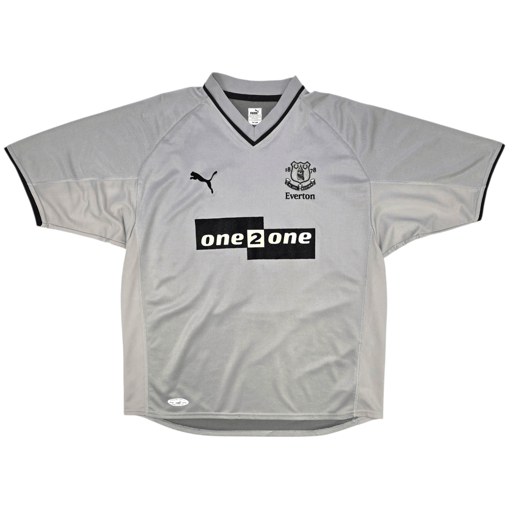 200102-everton-away-football-