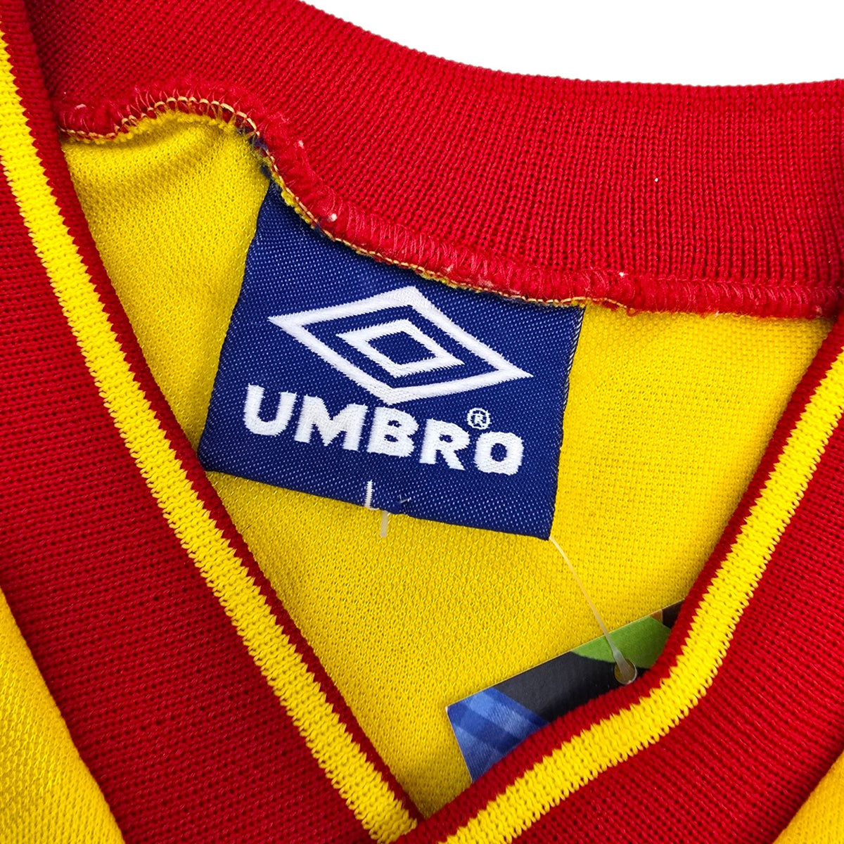 1992/93 Galatasaray Away Football Shirt (L) Umbro - Football Finery - FF306886