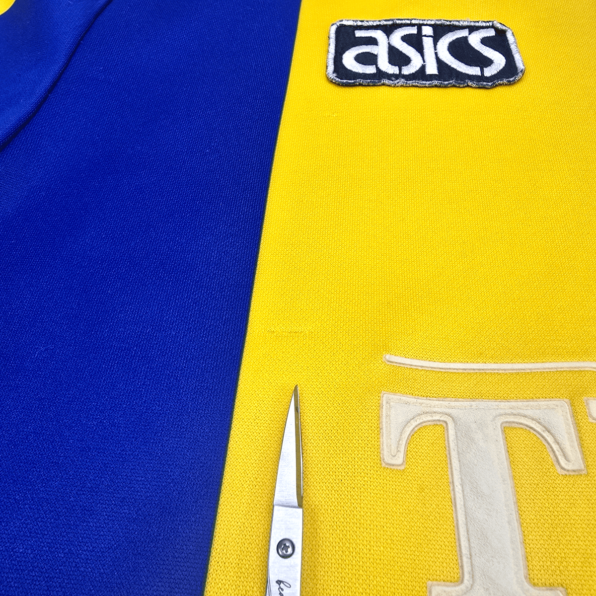 1993/95 Leeds United Away Football Shirt (L) Asics - Football Finery - FF302715