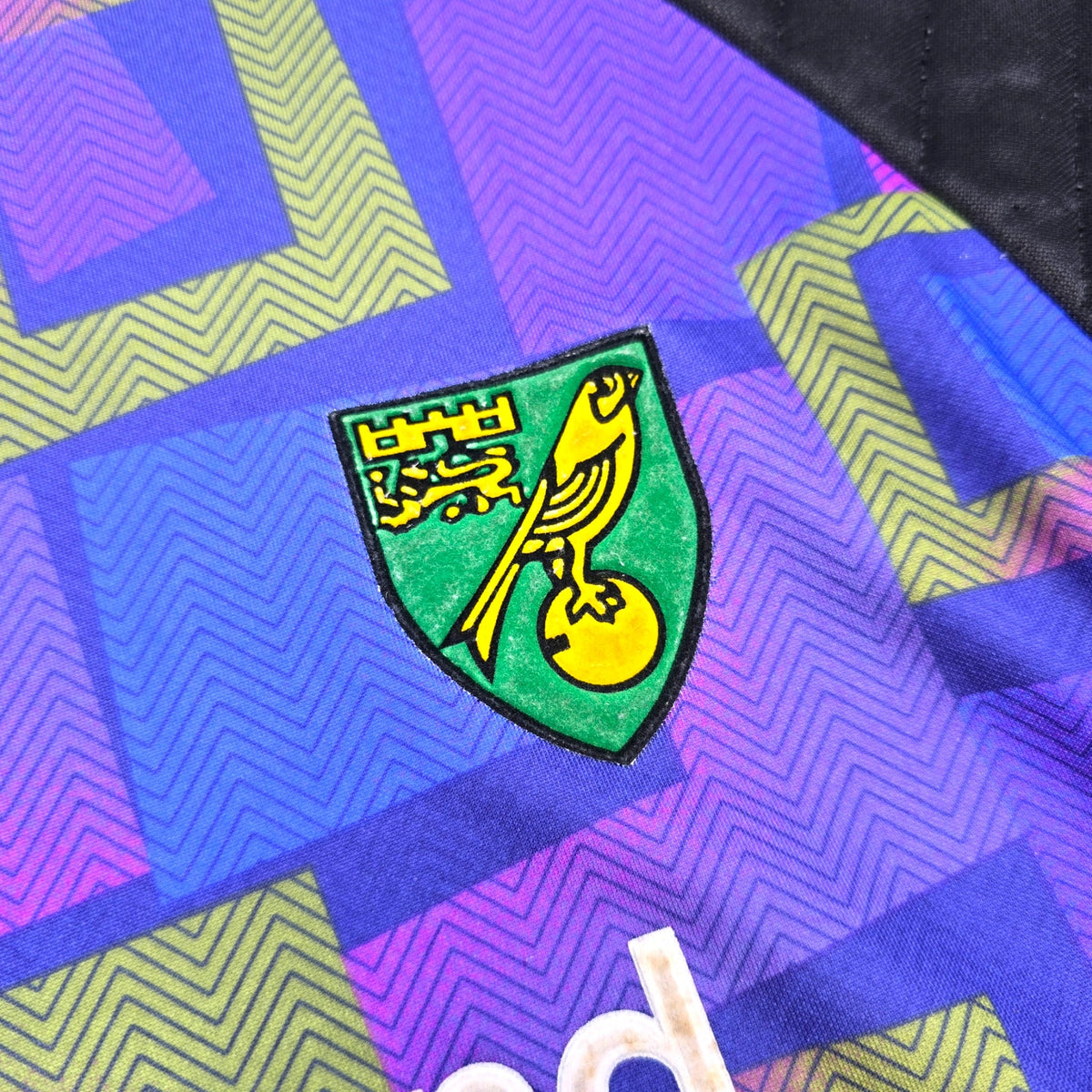 1994/96 Norwich City Goal Keeper Football Shirt (M) Mitre - Football Finery - FF305493
