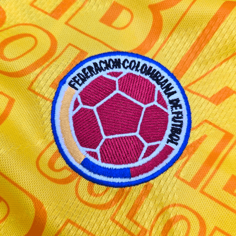 1995/96 Colombia Home Football Shirt (XL) Umbro 10 Valderrama - Football Finery - FF300685