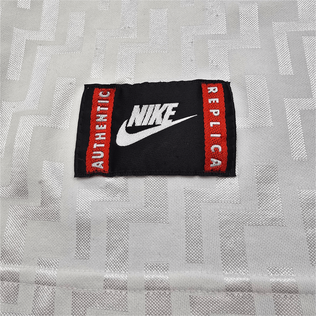1995/96 Italy Away Football Shirt (L) Nike - Football Finery - FF300082