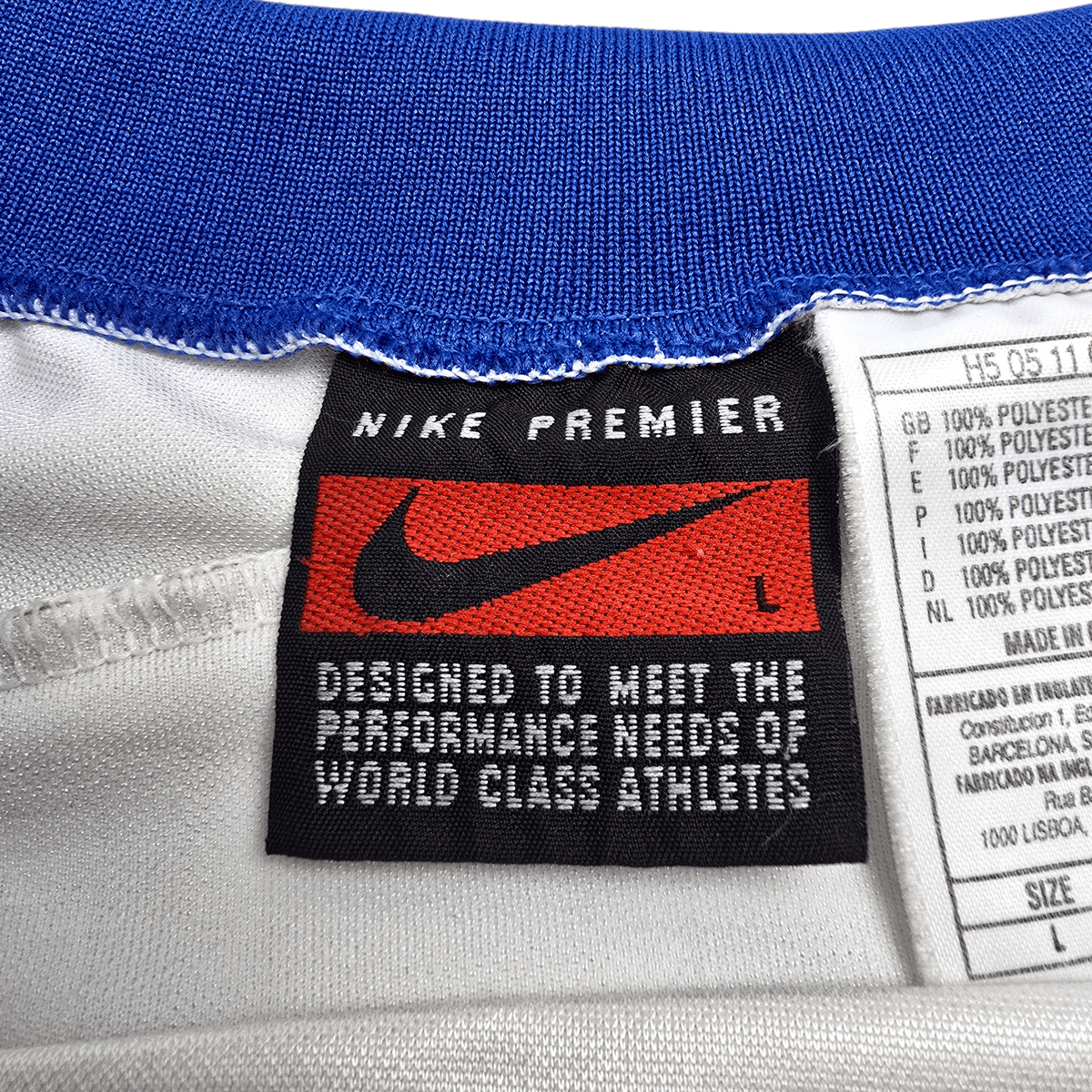 1995/96 Italy Away Football Shirt (L) Nike - Football Finery - FF300082