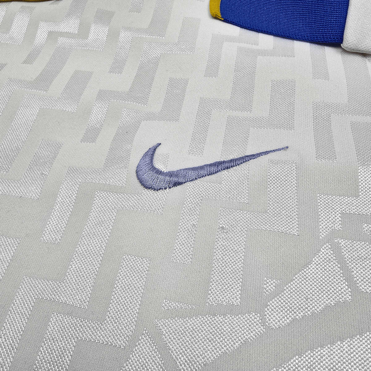 1995/96 Italy Away Football Shirt (L) Nike - Football Finery - FF300082