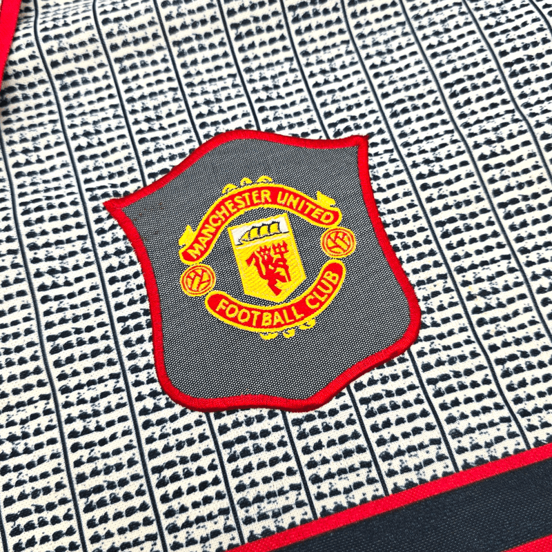 1995/96 Manchester United Away Football Shirt (L) Umbro - Football Finery - FF301299