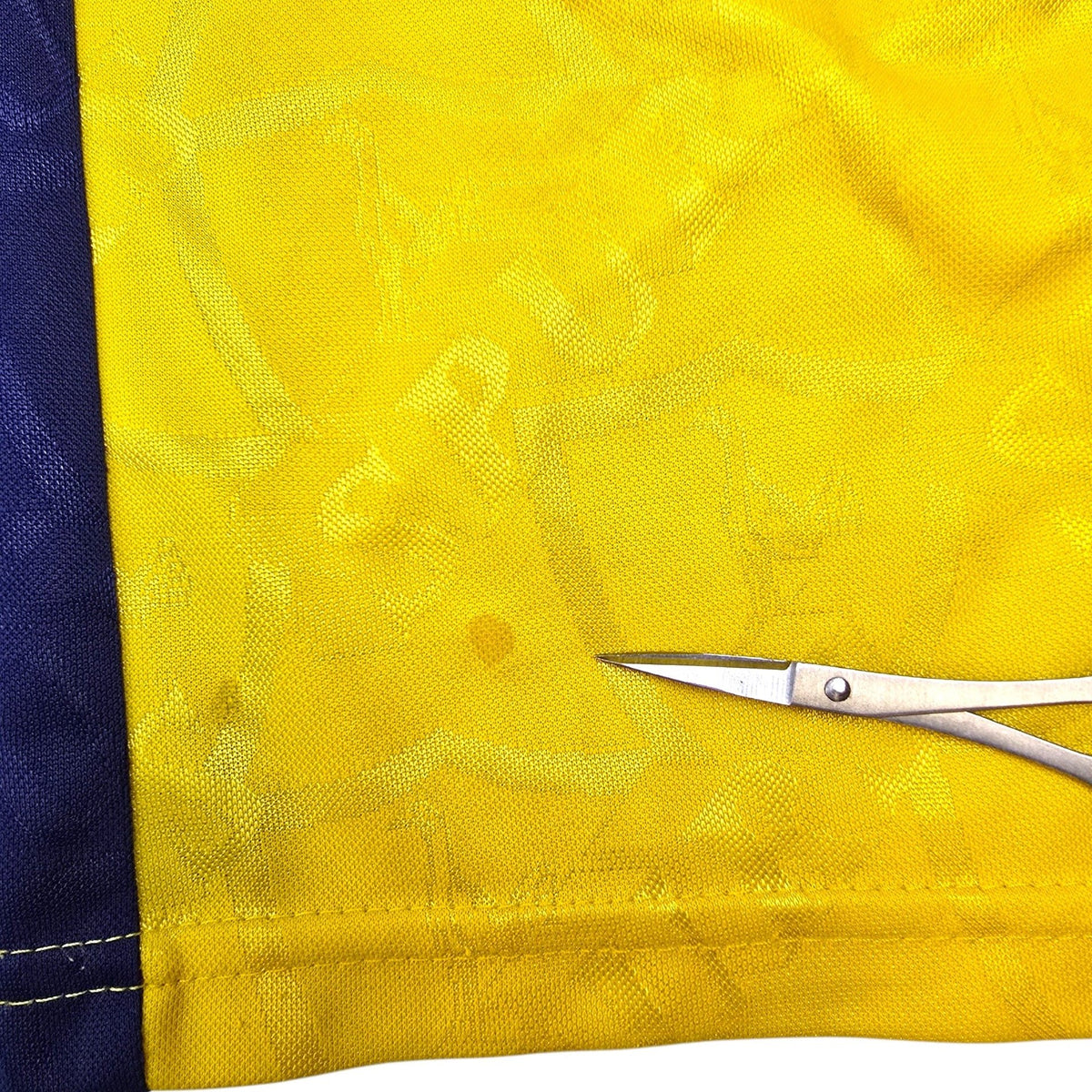 1995/97 Tottenham Hotspur Football Shorts (S) PONY | Away - Football Finery - SS10013