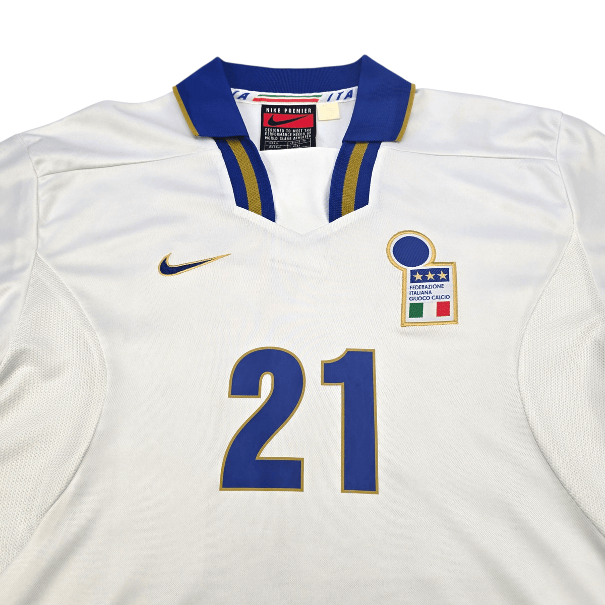 1996/97 Italy Away Football Shirt (M) Nike 21 Zola - Football Finery - FF302384