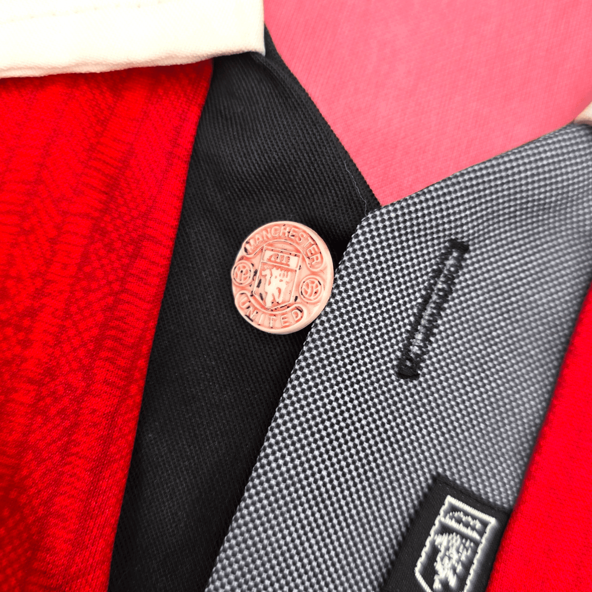 1996/98 Manchester United Home Football Shirt (XL) Umbro 7 Cantona - Football Finery - FF302616