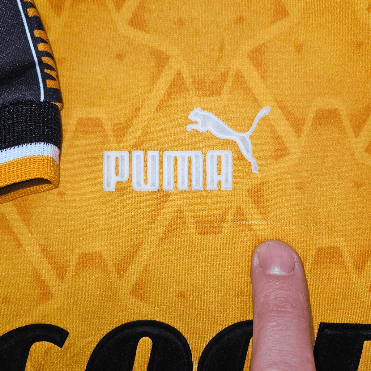 1996/98 Wolverhampton Wanderers Home Football Shirt (S) Puma - Football Finery - FF302716