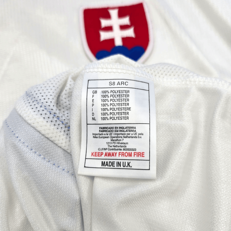 1998/00 Slovakia Home Football Shirt (L) Nike - Football Finery - FF300628