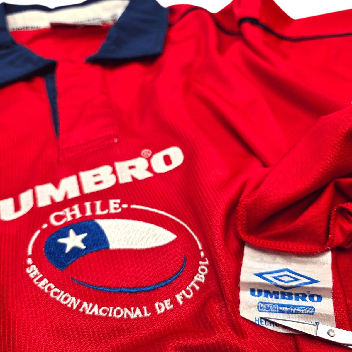2000/01 Chile Home Football Shirt (XL) Umbro 9 Zamorano - Football Finery - FF302610