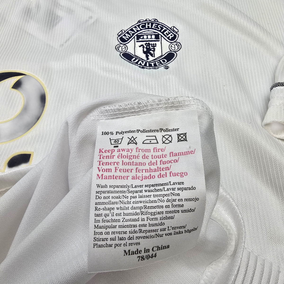 2000/01 Manchester United Away Football Shirt (XL) Umbro - Football Finery - FF305089