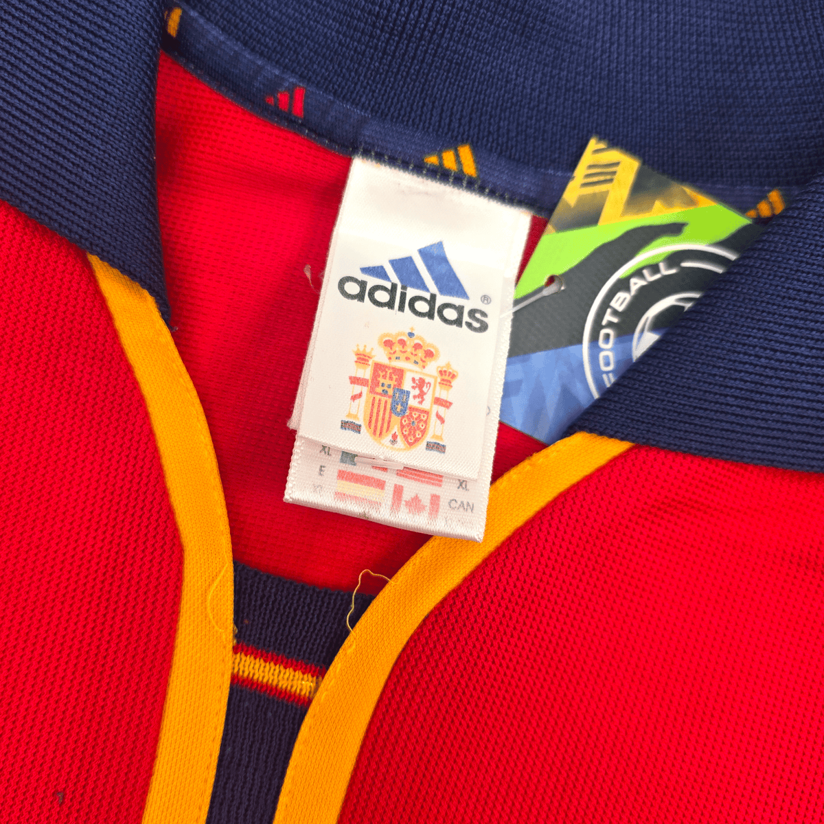 2000/02 Spain Home Football Shirt (XL) Adidas 4 Guardiola - Football Finery - FF303662