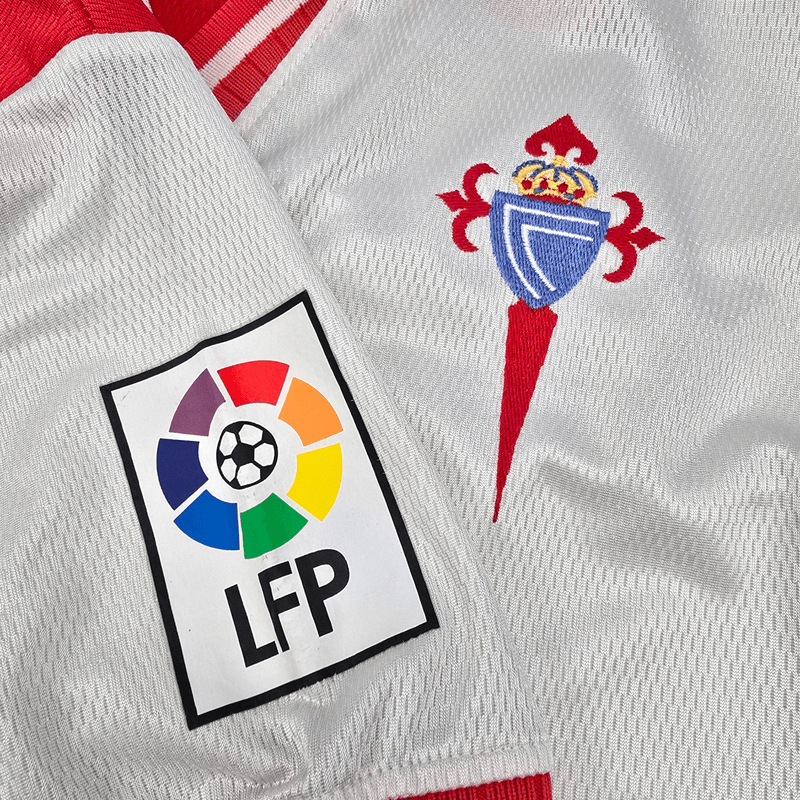 2001/02 Celta Vigo Away Football Shirt (M) Umbro #10 Mostovoi - Football Finery - FF300851