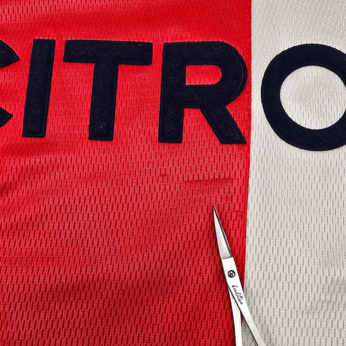 2001/02 Celta Vigo Away Football Shirt (M) Umbro #10 Mostovoi - Football Finery - FF300851