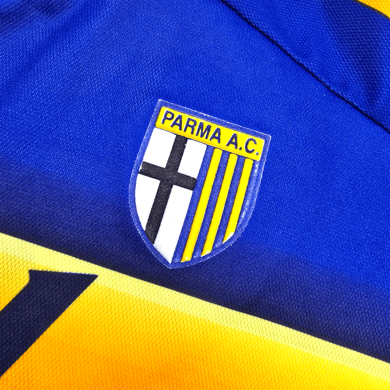 2001/02 Parma Home Football Shirt (S) Champion #10 Nakata