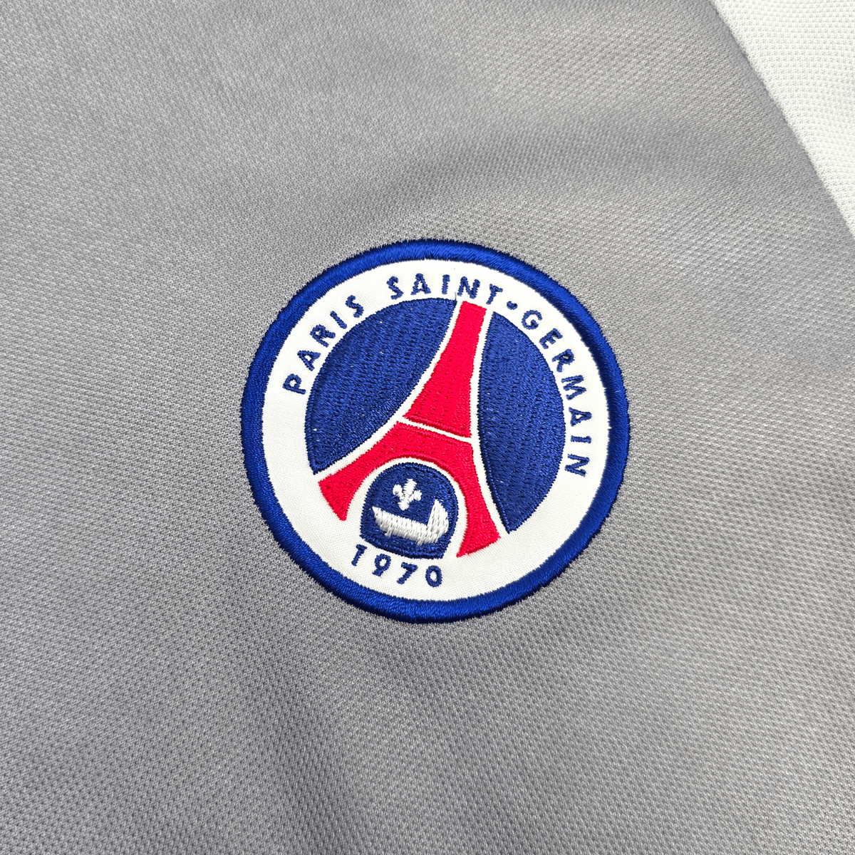 2001/02 PSG Away Football Shirt (L) Nike 10 Okocha - Football Finery - FF303611