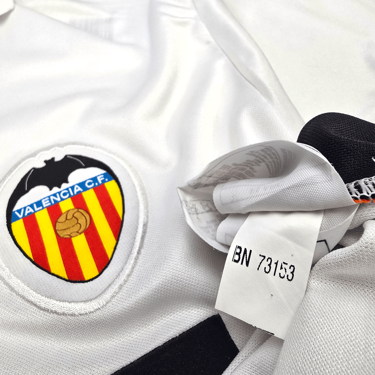 2001/02 Valencia Home Football Shirt (M) Nike 21 Aimar - Football Finery - FF302520