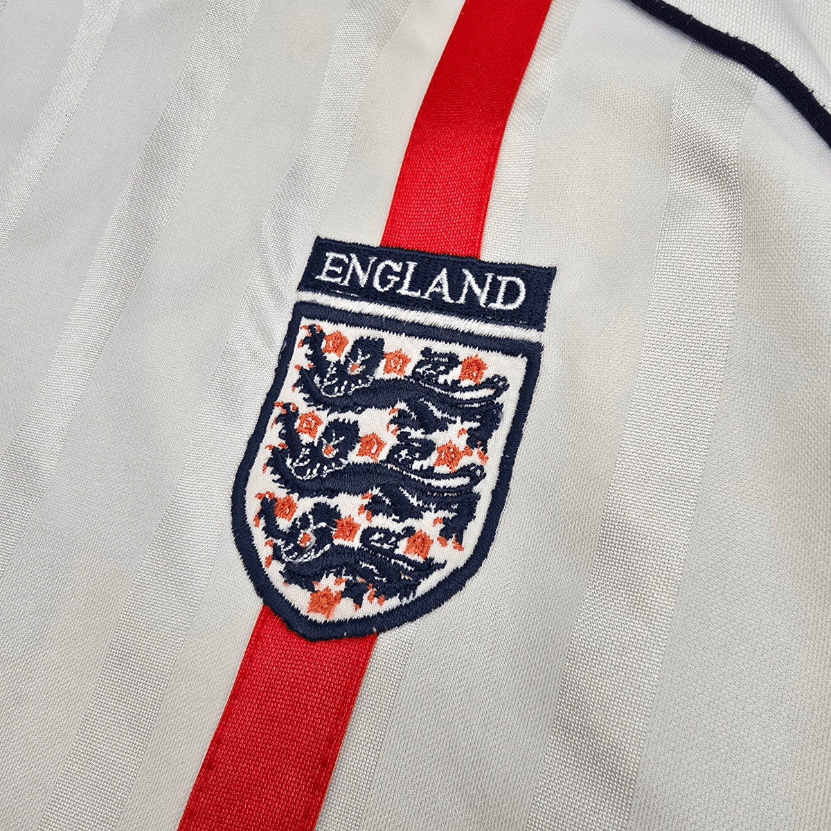 2001/03 England Home Football Shirt (XL) Umbro #7 Beckham - Football Finery - FF300021