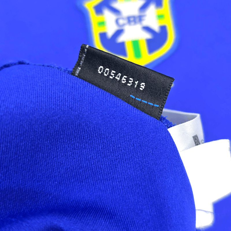 2002/03 Brazil Away Football Shirt (M) Nike 9 Ronaldo - Football Finery - FF301153