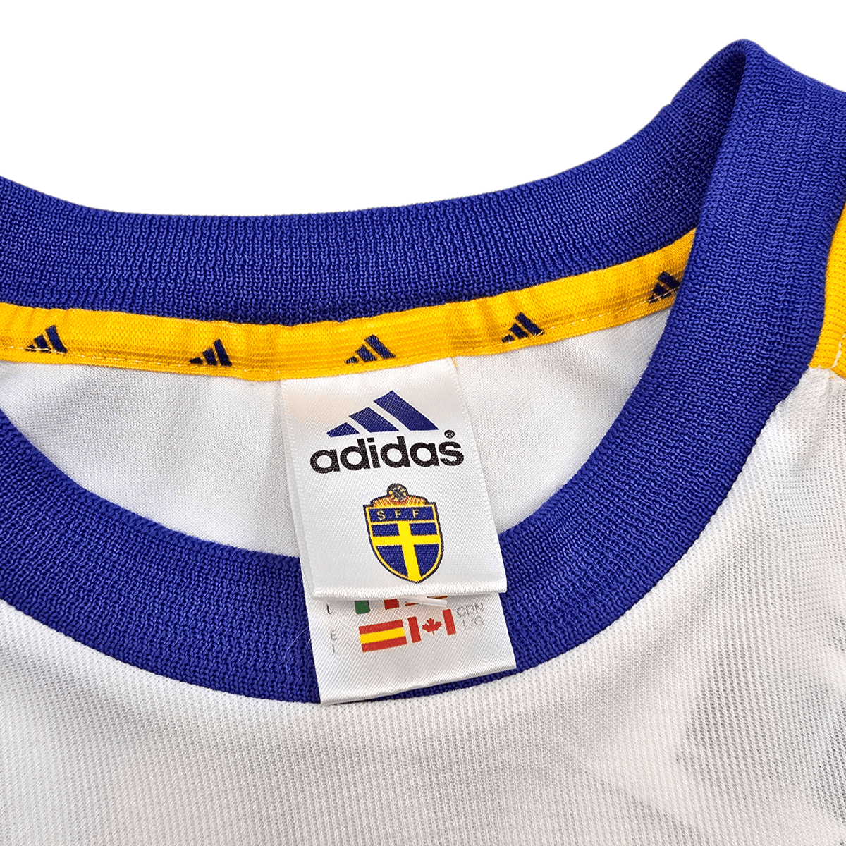 2002/03 Sweden Away Football Shirt (L) Adidas 11 Larsson - Football Finery - FF303660