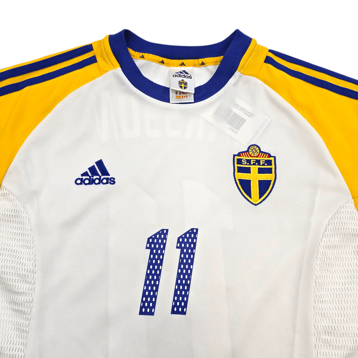 2002/03 Sweden Away Football Shirt (L) Adidas 11 Larsson - Football Finery - FF303660