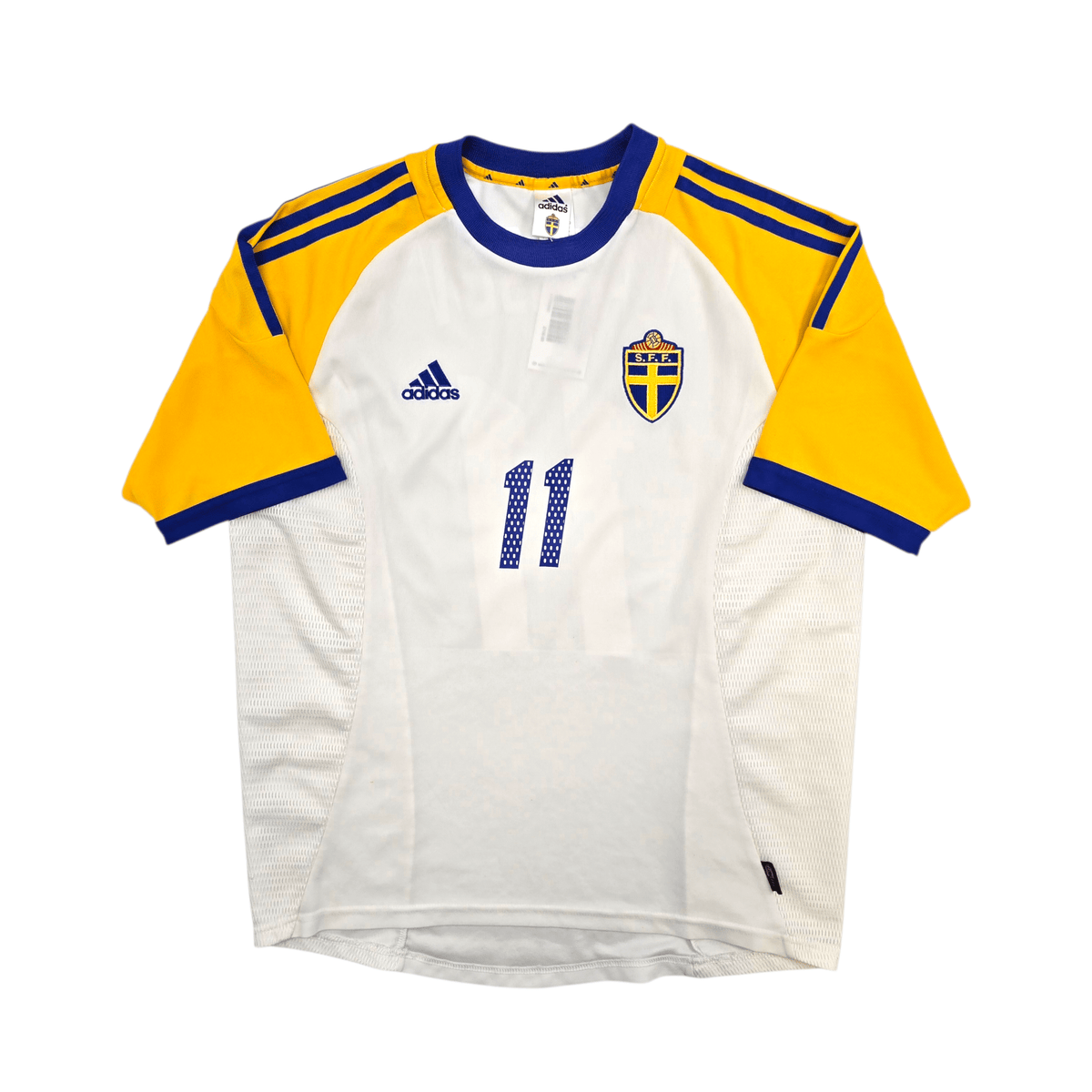 2002/03 Sweden Away Football Shirt (L) Adidas 11 Larsson - Football Finery - FF303660