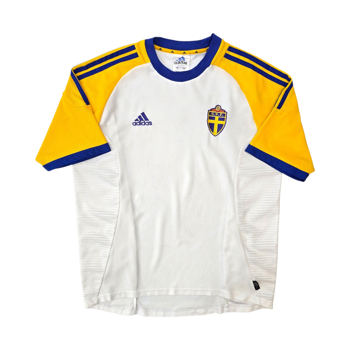 2002/03 Sweden Away Football Shirt (L) Adidas - Football Finery - FF306302