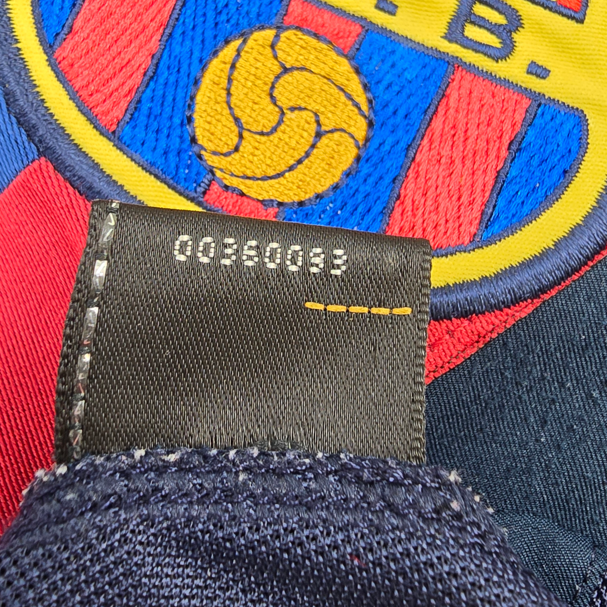 2002/04 Barcelona Away Football Shirt (L) Nike 10 Riquelme - Football Finery - FF303648