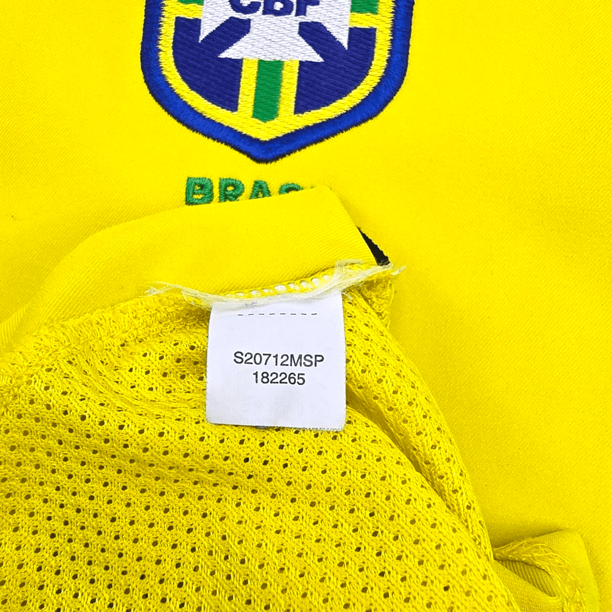 2002/04 Brazil Home Football Shirt (XL) Nike #9 Ronaldo - Football Finery - FF300705