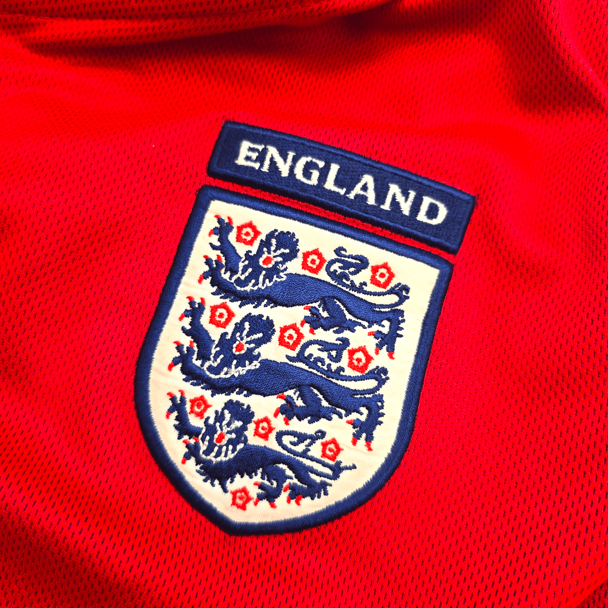 2002/04 England Away Football Shirt (L) Umbro 23 Rooney - Football Finery - FF303044