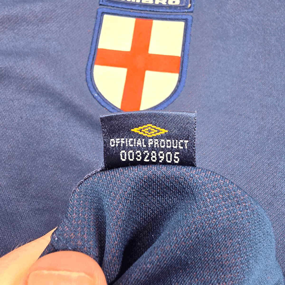 2002/04 England Away Football Shirt (L) Umbro 4 Gerrard - Football Finery - FF300530