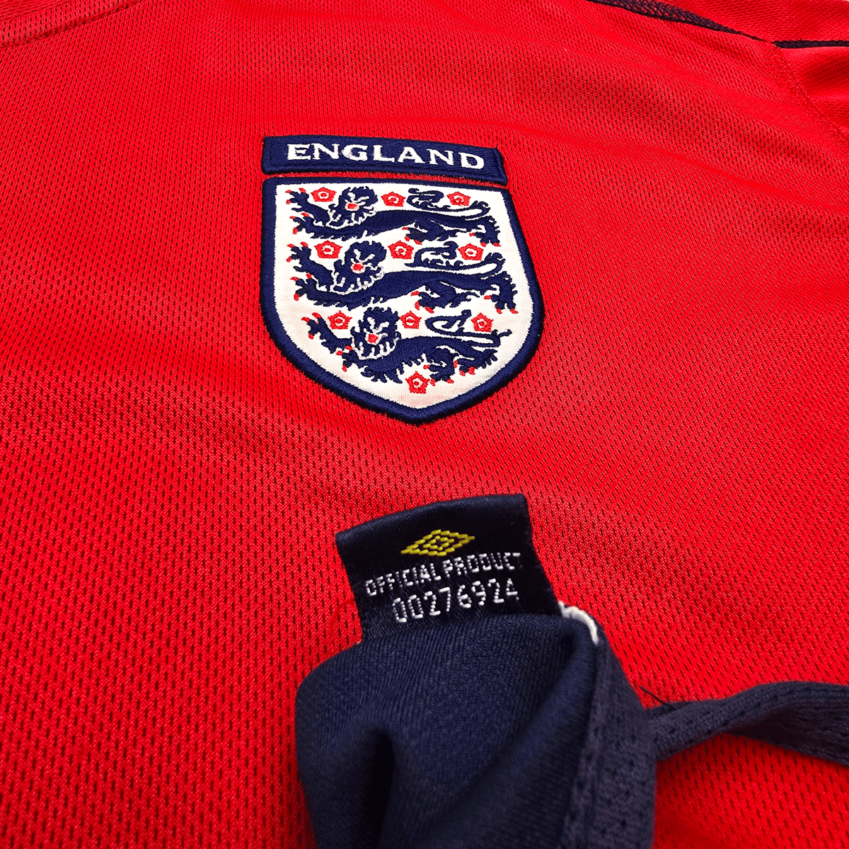 2002/04 England Away Football Shirt (L) Umbro 7 Beckham - Football Finery - FF301928