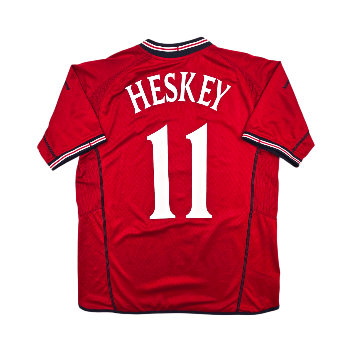 2002/04 England Away Football Shirt (M) Umbro 11 Heskey - Football Finery - FF303059