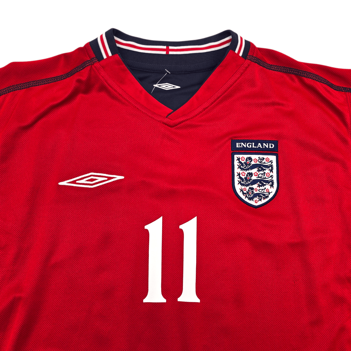 2002/04 England Away Football Shirt (M) Umbro 11 Heskey - Football Finery - FF303059