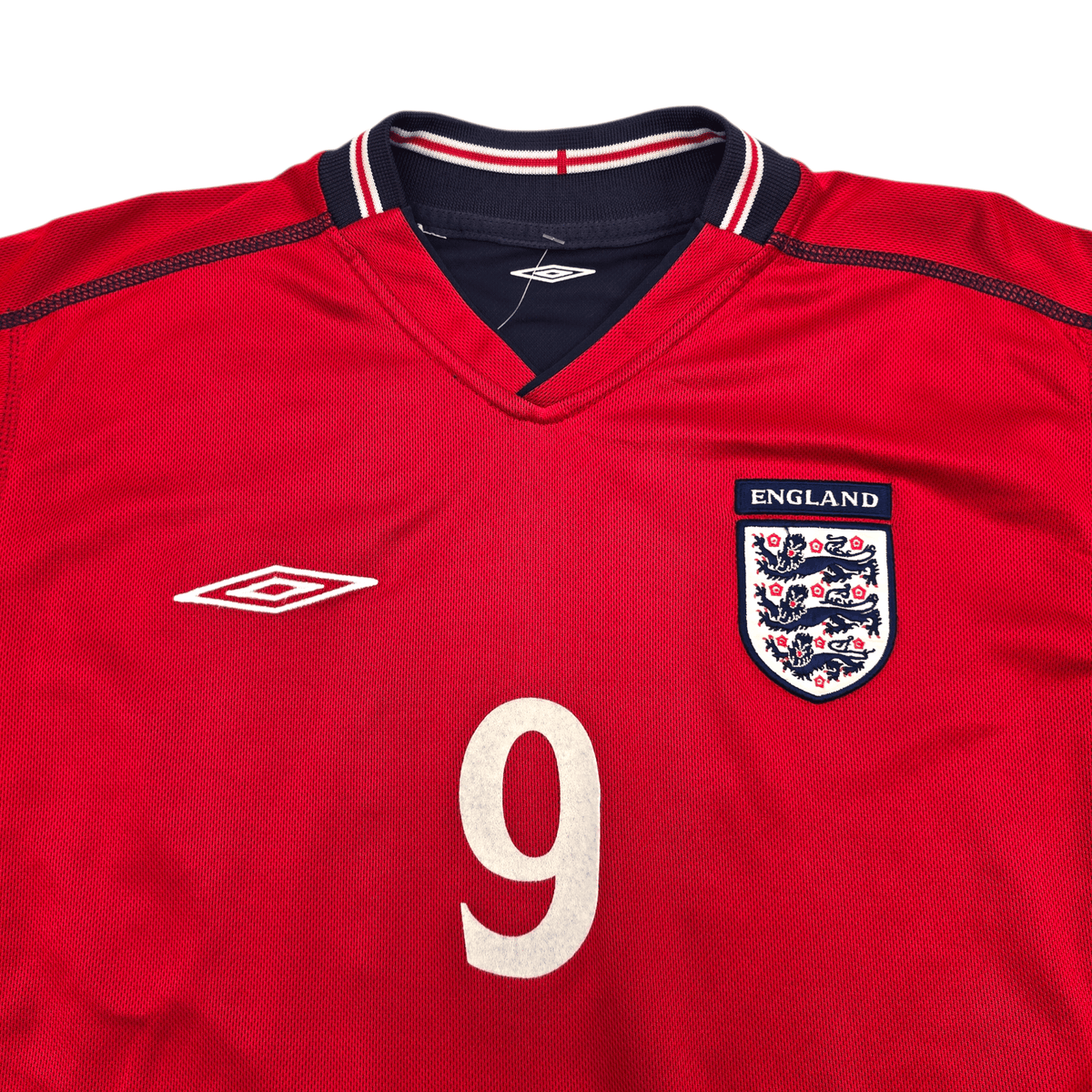2002/04 England Away Football Shirt (M) Umbro 9 Fowler - Football Finery - FF302497