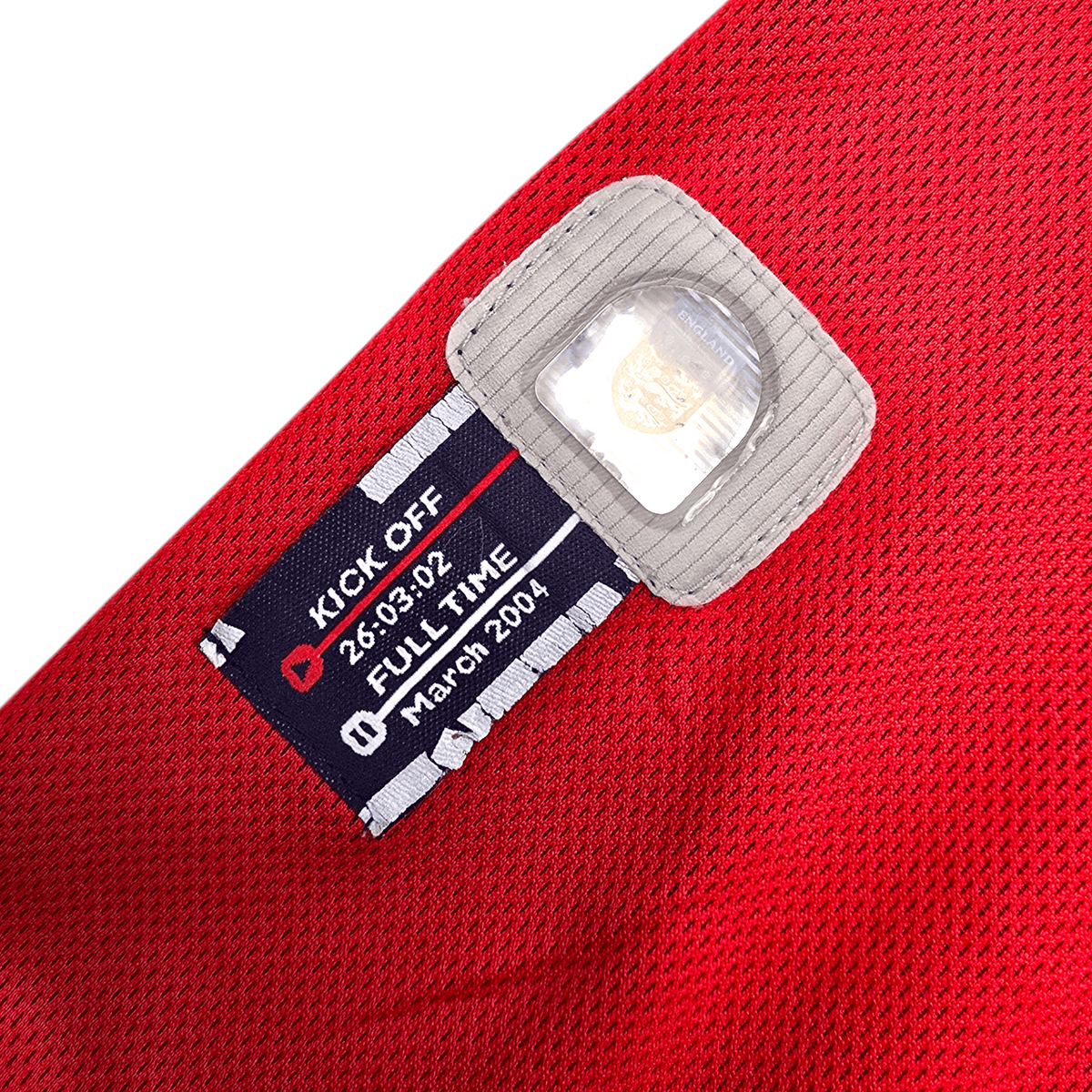 2002/04 England Away Football Shirt (M) Umbro 9 Fowler - Football Finery - FF302497