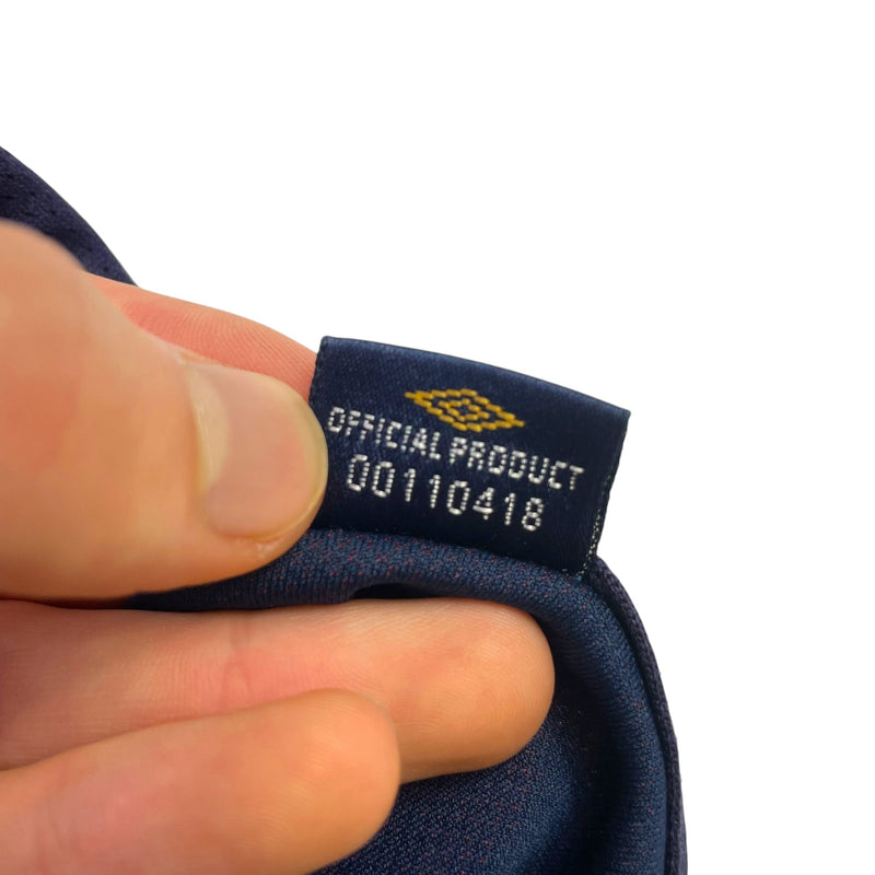 2002/04 England Away Football Shirt (S) Umbro 7 Beckham - Football Finery - FF301494