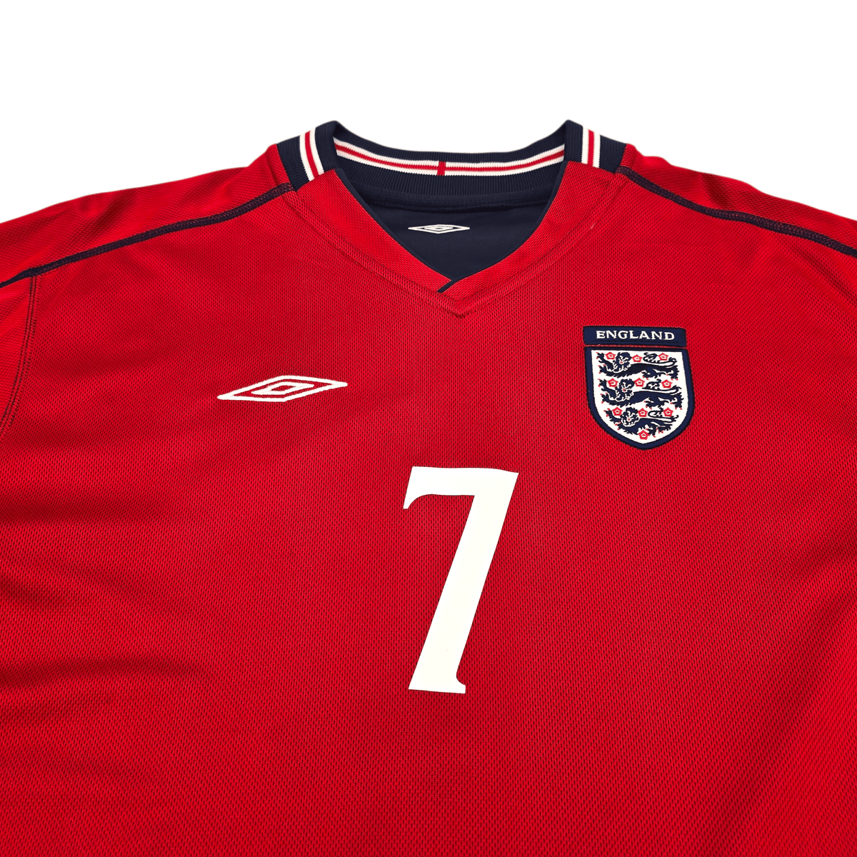 2002/04 England Away Football Shirt (S) Umbro 7 Beckham - Football Finery - FF302390
