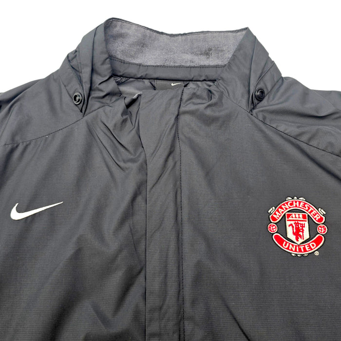 2002/04 Manchester United Bench Coat (L) Nike - Football Finery - FF308416
