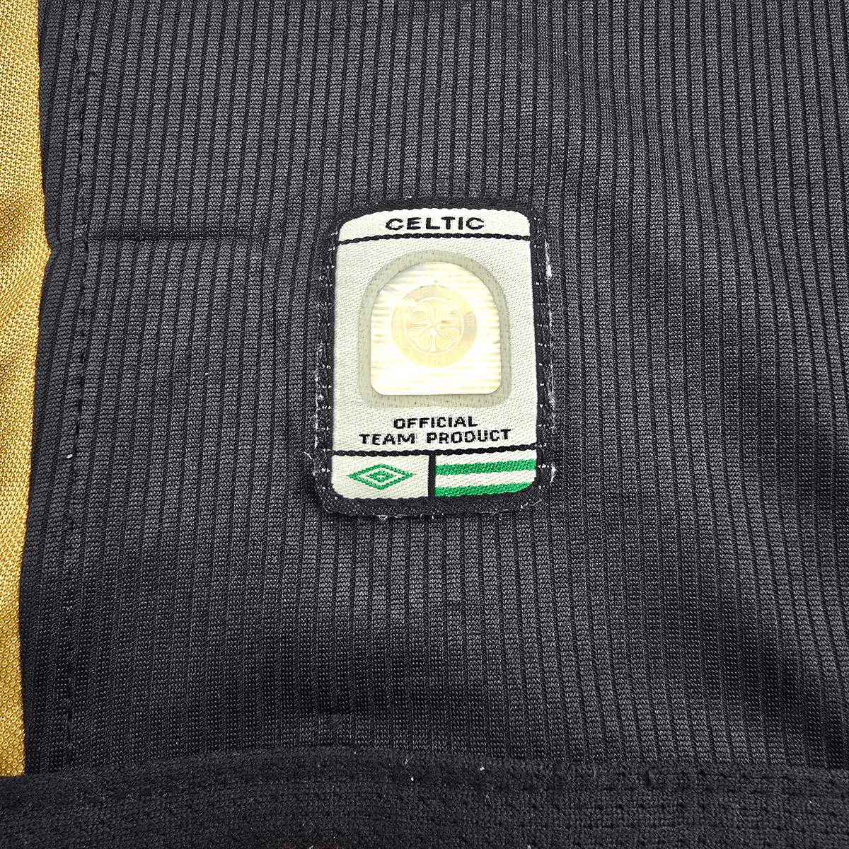 2003/04 Celtic Away Football Shirt (L) Umbro 7 Larsson - Football Finery - FF303310