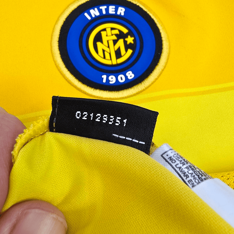 2003/04 Inter Milan Away Football Shirt (XL) Nike #4 J