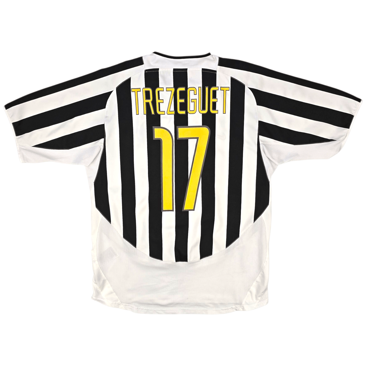 2003/04 Juventus Home Football Shirt (L) Nike 17 Trezeguet - Football Finery - FF301872