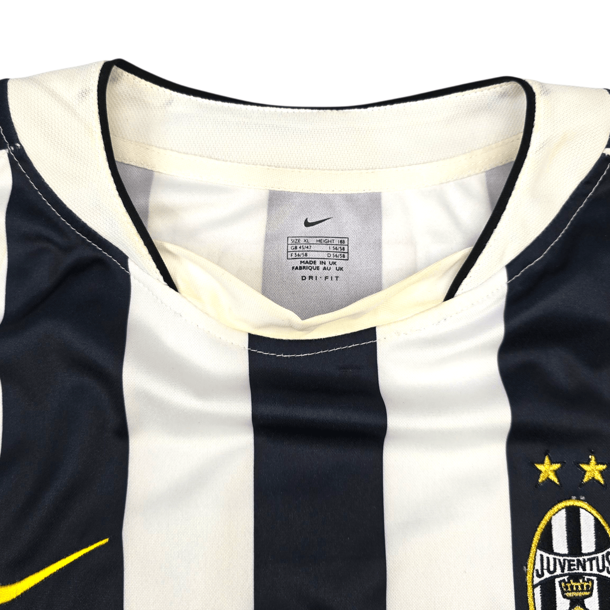 2003/04 Juventus Home Football Shirt (XL) Nike 17 Trezeguet (EUROPEAN) - Football Finery - FF302004