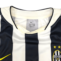 2003/04 Juventus Home Football Shirt (XL) Nike 17 Trezeguet (EUROPEAN) - Football Finery - FF302004