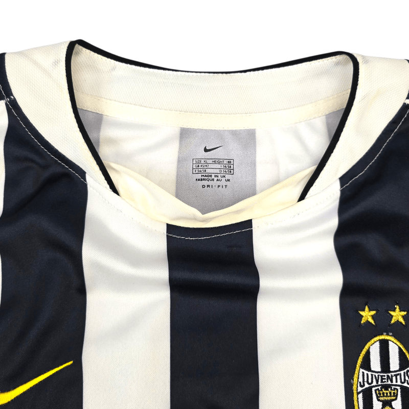 2003/04 Juventus Home Football Shirt (XL) Nike 17 Trezeguet (EUROPEAN) - Football Finery - FF302004