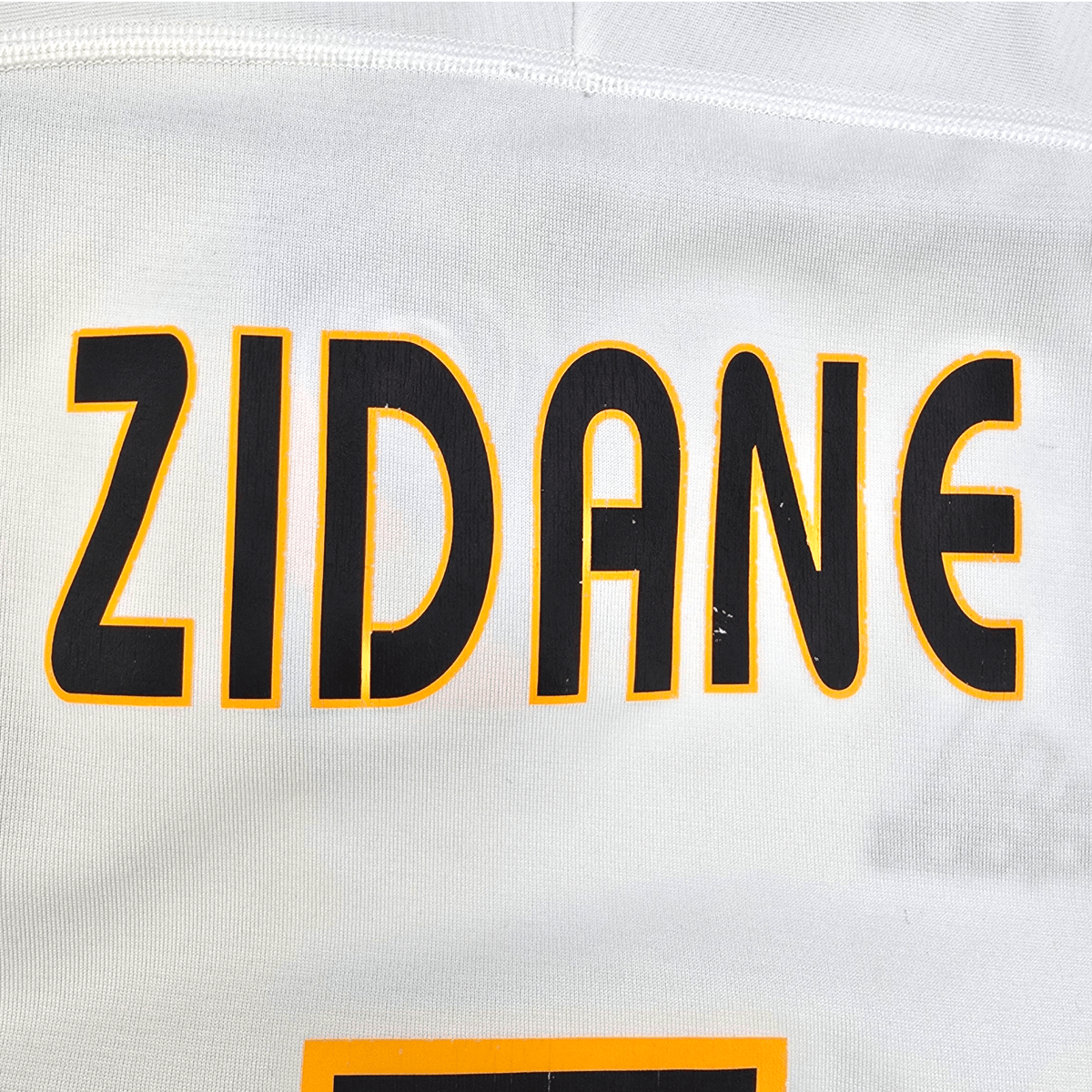 2003/04 Real Madrid Home Football Shirt (L) Adidas 5 Zidane - Football Finery - FF302990