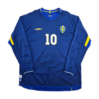 2003/04 Sweden Away Football Shirt (L) Umbro #10 Ibrahimovic - Football Finery - FF307287