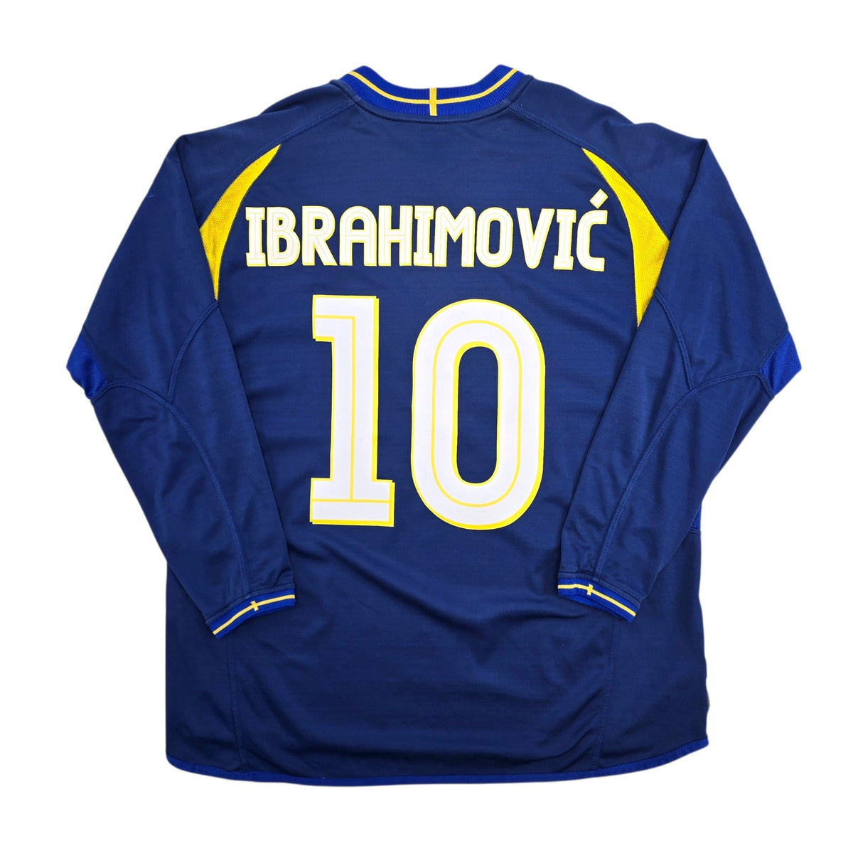 2003/04 Sweden Away Football Shirt (L) Umbro #10 Ibrahimovic - Football Finery - FF307287